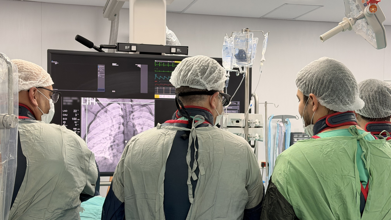 Primera intervención cardiovascular en paciente pediátrica en el HCANK