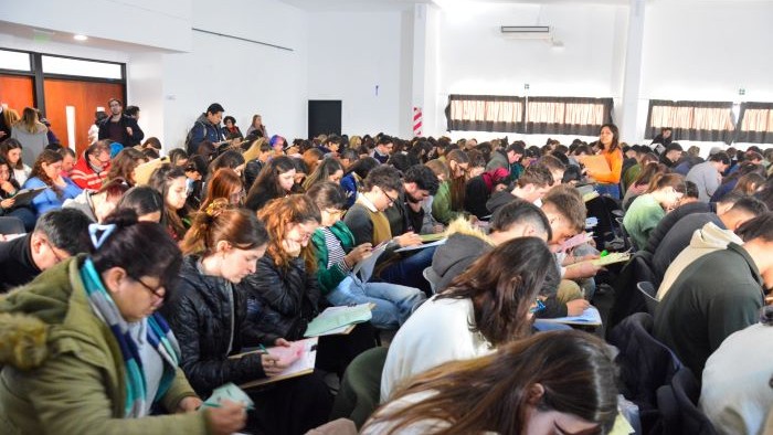 Miles de profesionales participaron del primer Examen de Residencias Bonaerenses