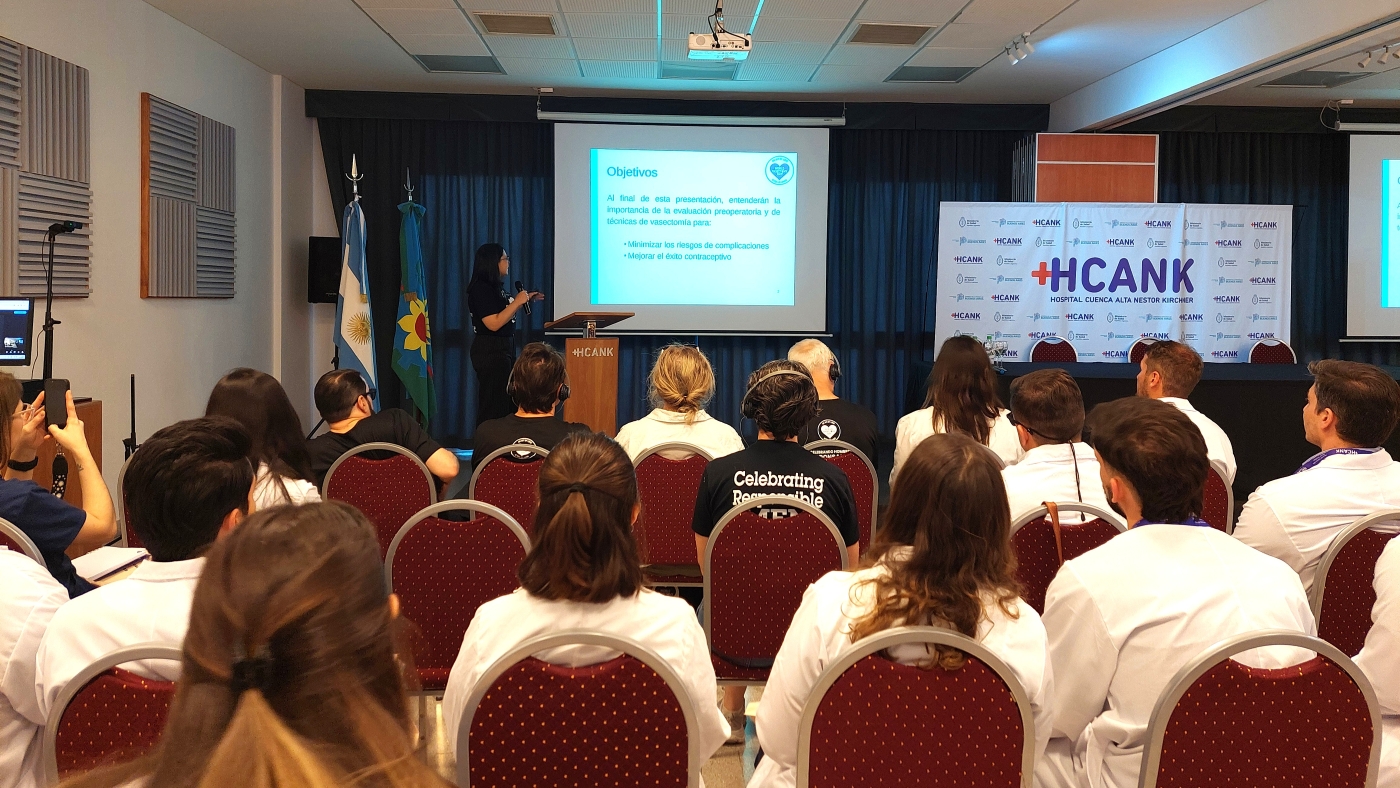 Curso teórico práctico de vasectomía sin bisturí en el HCANK