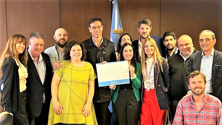 Vizzotti entregó al HCANK la certificación como “Establecimiento de Salud comprometido con la Calidad”