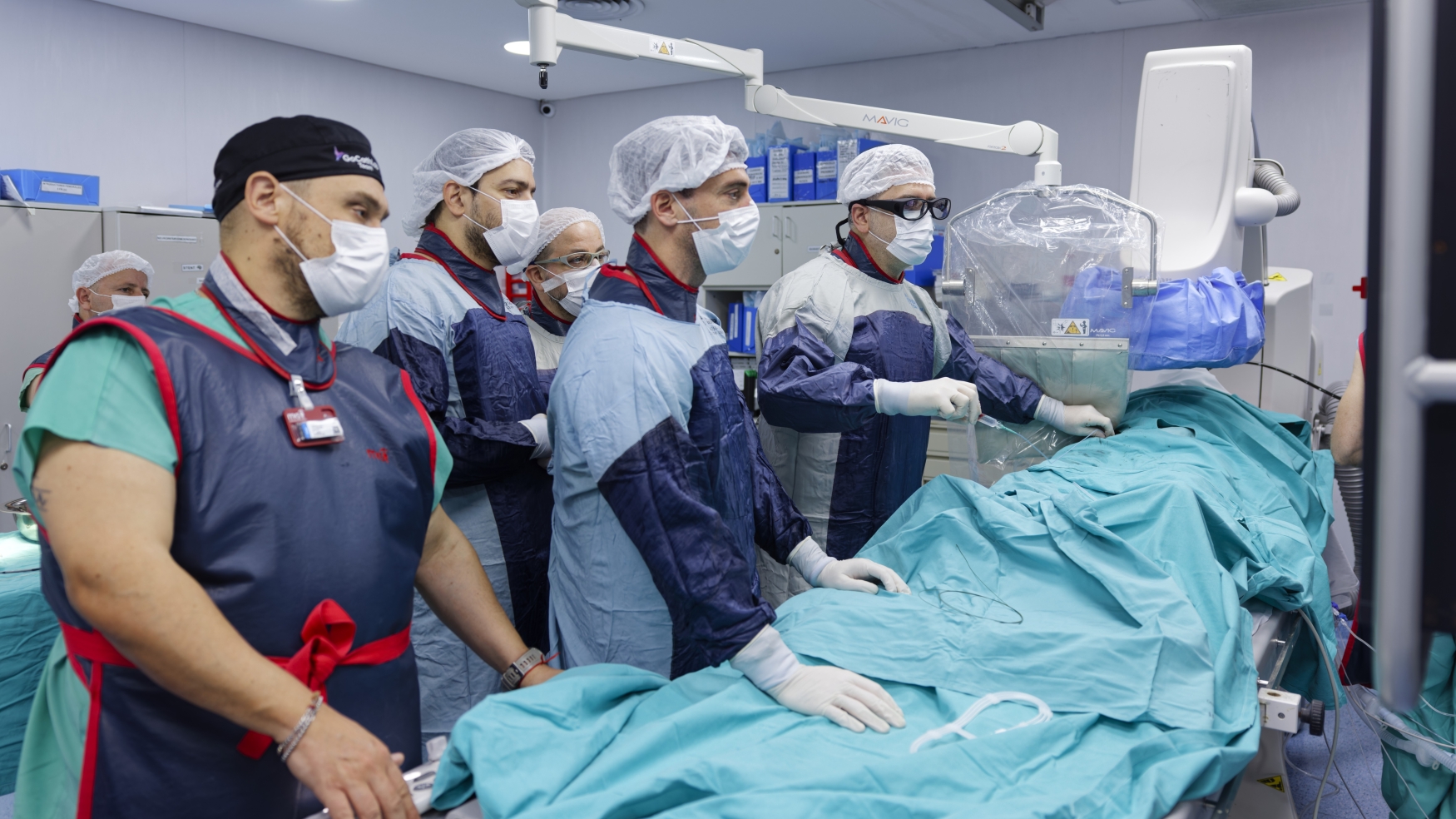 Primera intervención cardíaca de cierre de orejuela en paciente con riesgo de ACV  