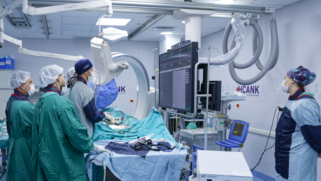 Utilizan un dispositivo de asistencia ventricular en una compleja intervención coronaria en el HCANK