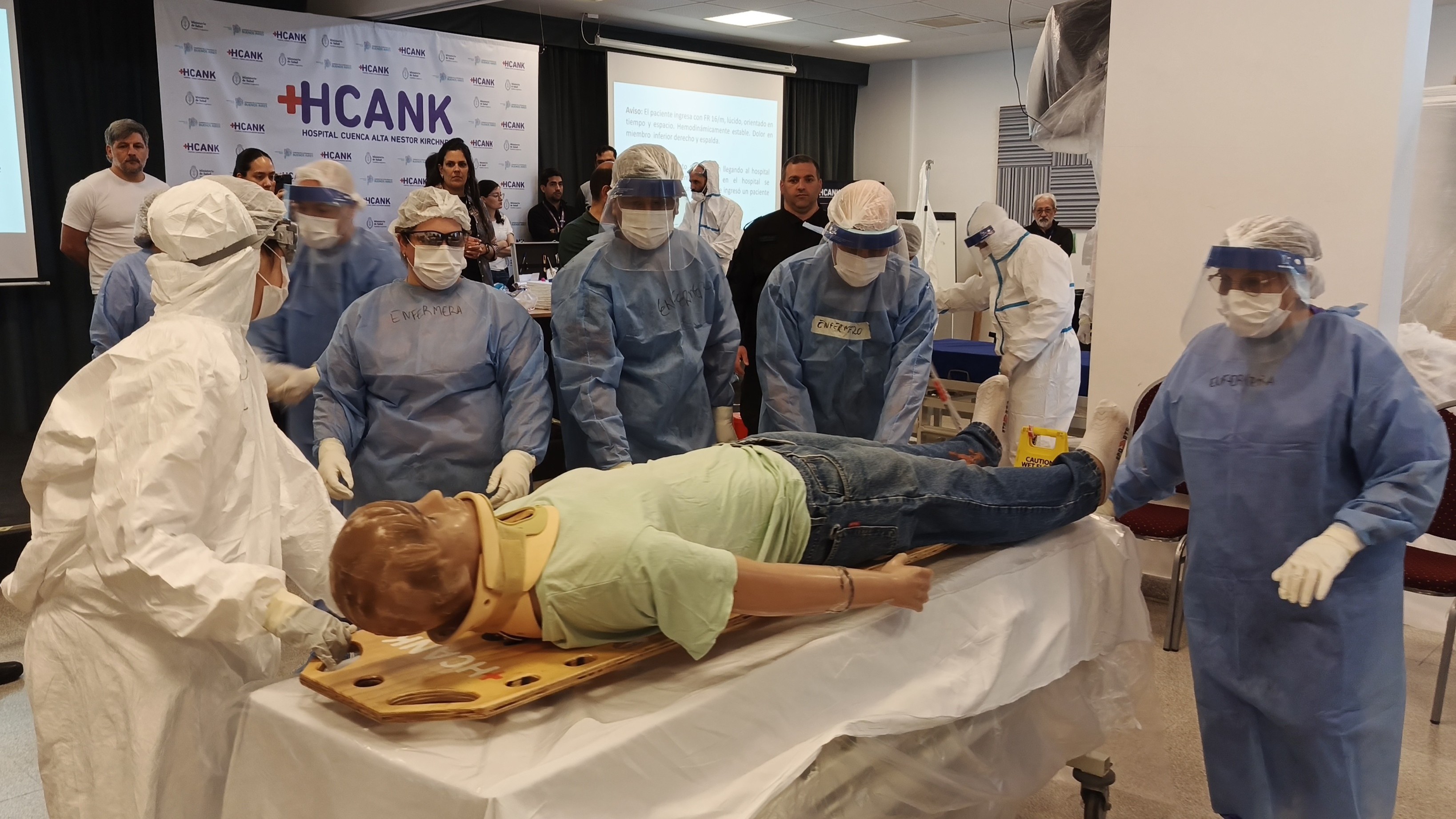 Capacitación en Emergencias Radiológicas del equipo del HCANK